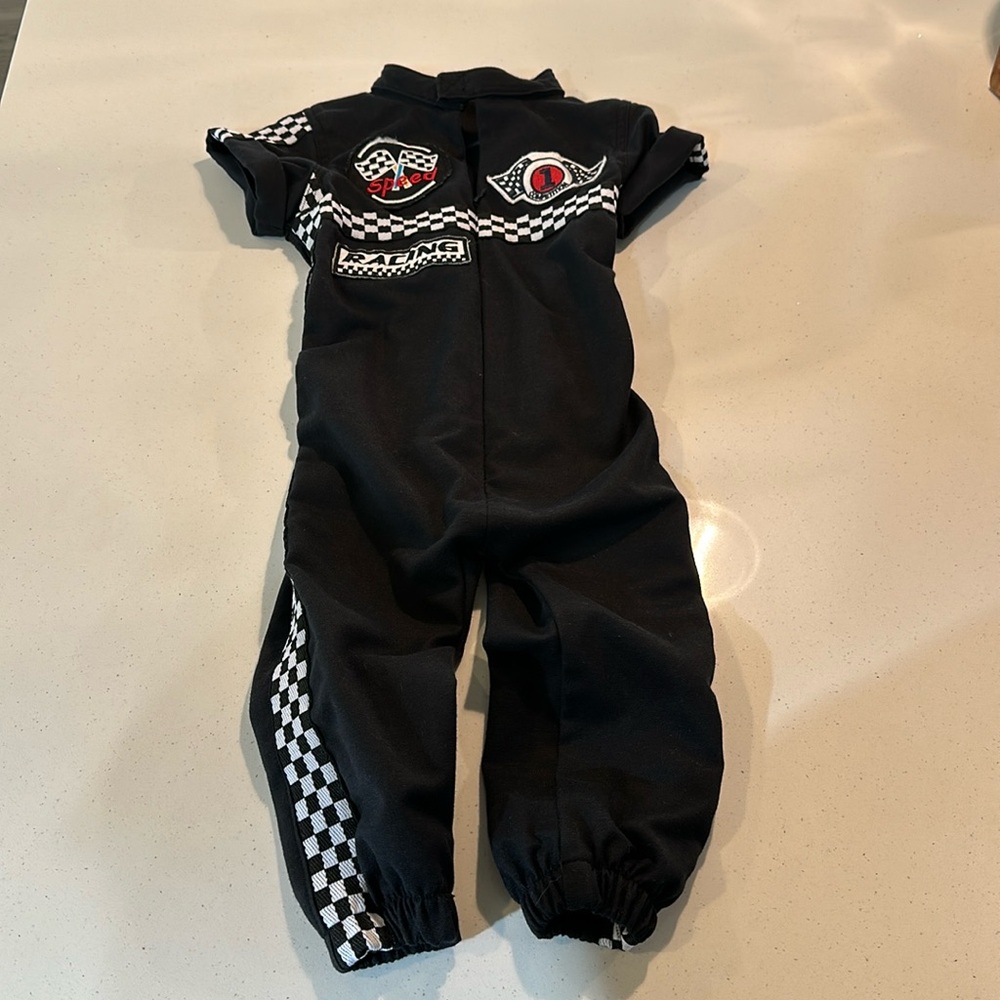 Car racing outfit